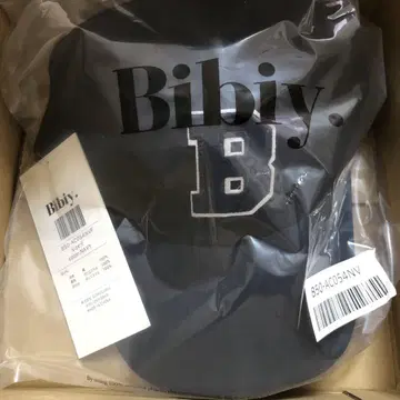 택 포함 새상품 bibiy 캡 cup 자수 네이비 하트