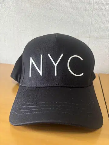 NYC 로고 블랙 야구 모자