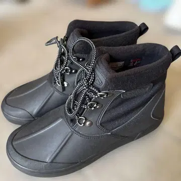 KEEN 부츠