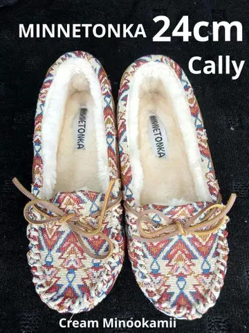 새상품 [ 24cm ] MINNETONKA 미네통카 모카신 Cally