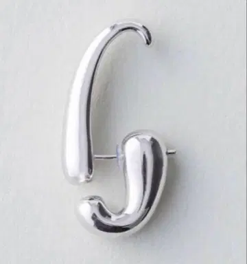 ete 플로 귀걸이 M 실버