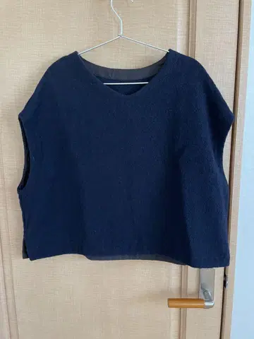 네스트로브 압축 울 베스트 네이비