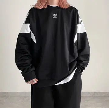 adidas 블랙 화이트 트레이닝복 M 사이즈