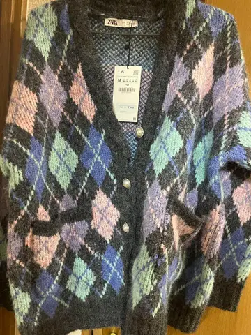 새상품 ZARA 아가일 무늬 니트 긴팔 가디건 M 사이즈