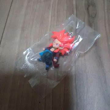 초사이어인 4 손오공 피규어