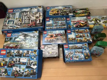 LEGO City 세트 다수 + 블록 버킷 레고 묶음 판매