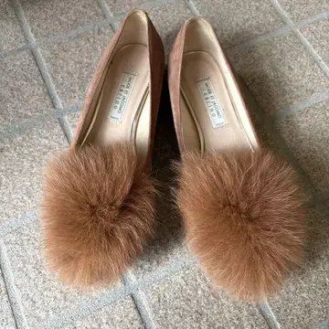 브라운 스웨이드 퍼 장식 신발