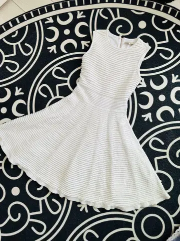 TED BAKER 화이트 슬리브리스 원피스 사이즈 1