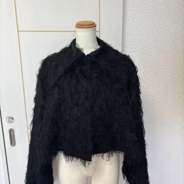 cygne 블랙 퍼 느낌 숏 기장 긴팔 가디건