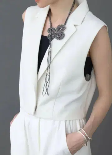 RUMCHE x Aga. 별주 초커 (플라워 모티브)