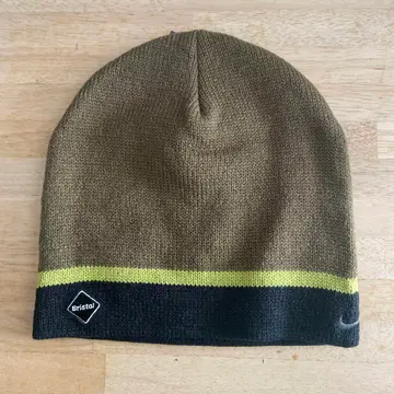 더욱 가격 인하! Nike FCRB 비니 카키