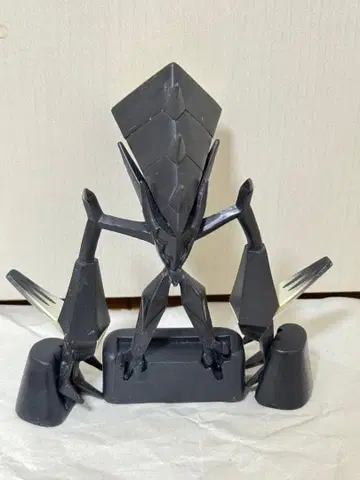 몬코레 네크로즈마 받침대 포함