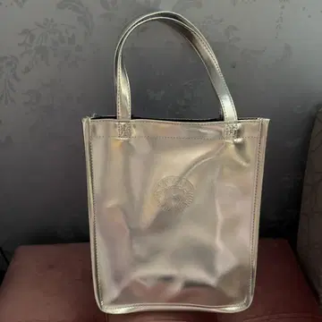 새상품 스타벅스 한정판 홀리데이2023 쇼퍼백 실버