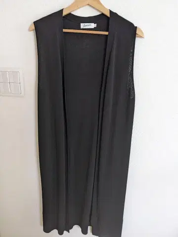 블랙 슬리브리스 롱 베스트
