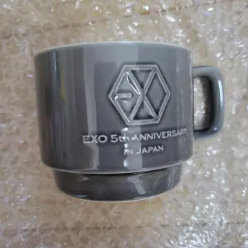 EXO 5주년 기념 스태킹 머그 2개 세트