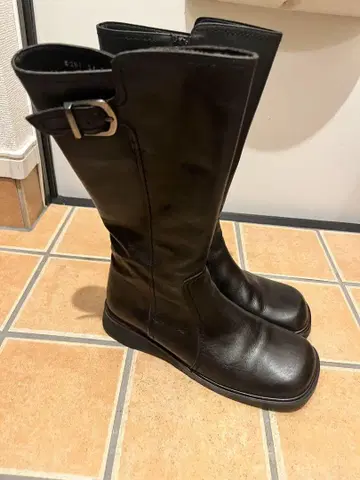 블랙 가죽 롱 부츠 백지퍼