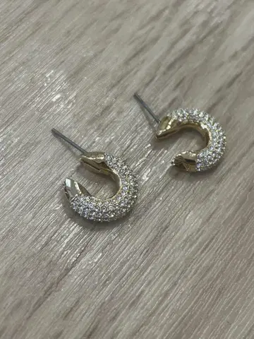 SWAROVSKI 스와로브스키 후프 귀걸이