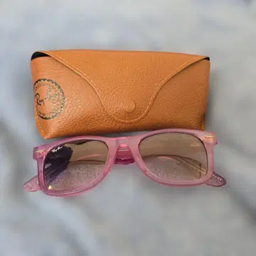 Ray-Ban Wayfarer ICE POP 이탈리아제