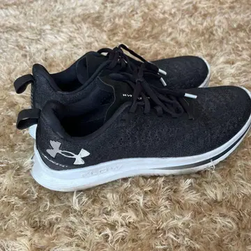Under Armour 러닝화