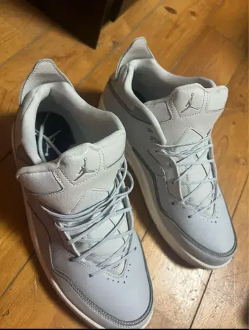 Jordan 화이트 하이컷 스니커즈