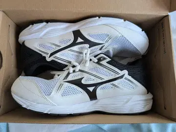 Mizuno 러닝화 화이트/블랙
