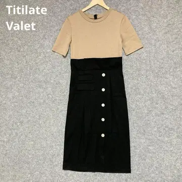 Titilate Valet 베이지와 블랙의 반팔 도킹 니트 원피스