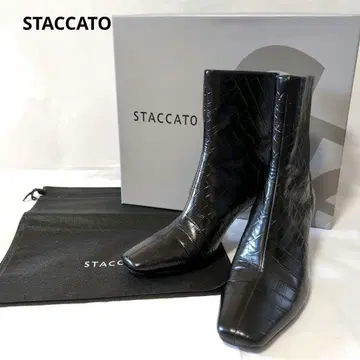 새상품급 스태커토 로만 엠보싱 미들 부티 블랙 23.0cm