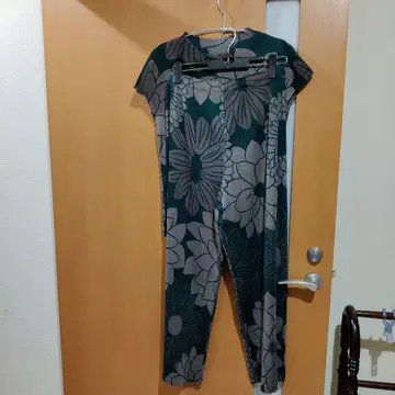 탄탄한 프릴 상하의