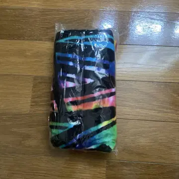 WANIMA 타이 다이 패턴 타월