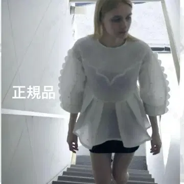 정품 Bibiy. STELLA BLOUSE 화이트 스텔라 블라우스
