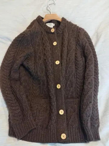 켈리 울른 밀스 울 100% 영국제 가디건