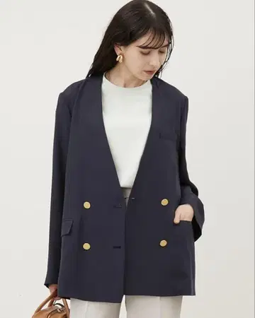 미라 오웬 금장 버튼 더블 노카라 린넨 혼방 자켓