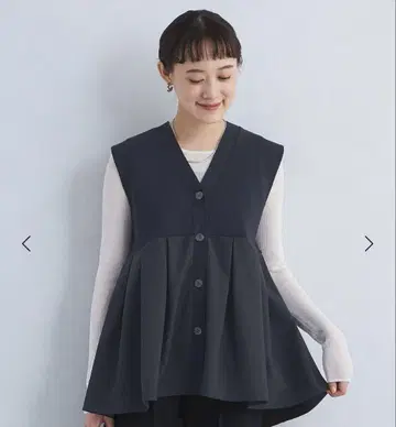 그린 레이블 릴랙싱 도킹 페플럼 니트 베스트