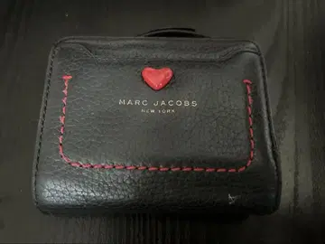 MARC JACOBS 2단 접이식 지갑