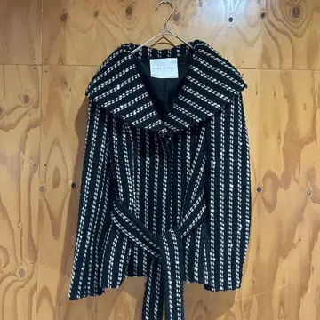 ZARA BASIC 스트라이프 디자인 허리 벨트 자켓