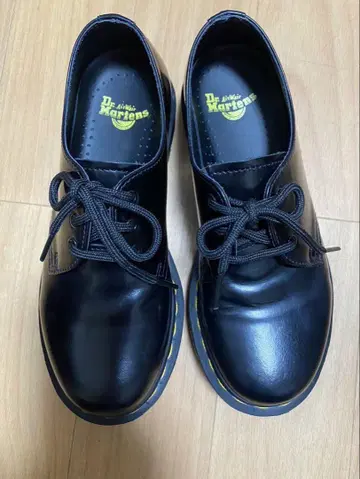 닥터마틴 신발 23cm 새상품급