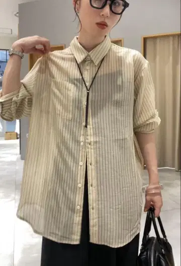 디스코트 시어 스트라이프 셔츠 베이지