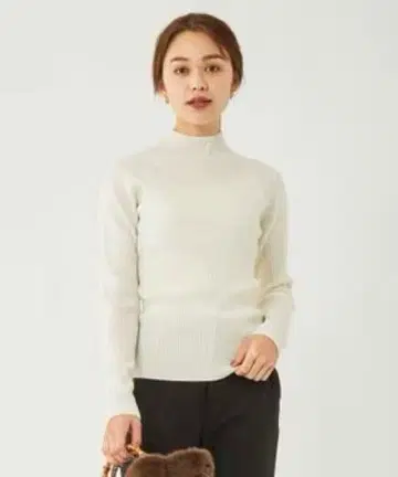 워셔블 울 립 보틀넥 니트 풀오버 화이트
