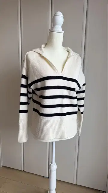 ZARA 후드 부착 보더 니트 아이보리 네이비 XS 사이즈