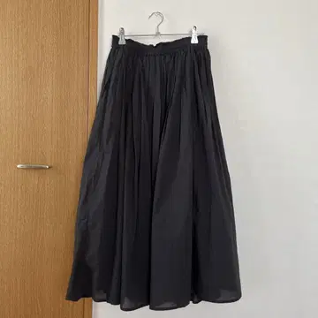 COCA 코튼 보일 플레어 스커트 숏 블랙