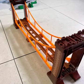 프라레일 현수교와 역 세트