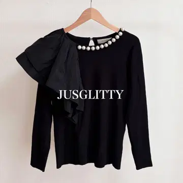 JUSGLITTY 비대칭 프릴 니트 블랙 M 사이즈