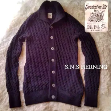 새상품급 S.N.S HERNING 덴마크제 스타 가디건 L