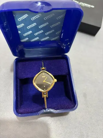 CITIZEN 골드 팔각형 시계 보증서 포함