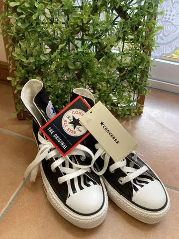 [ 새상품 ] CONVERSE 블랙 하이컷 스니커즈