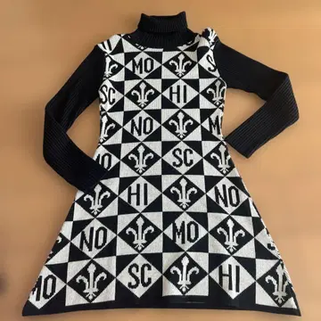 MOSCHINO 긴팔 터틀넥 원피스 모스키노 클리닝 완료