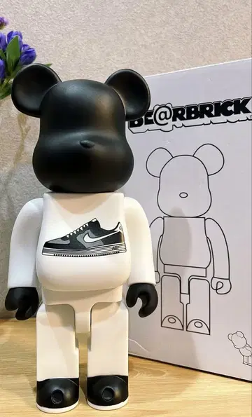 베어브릭 나이키 블랙 400%