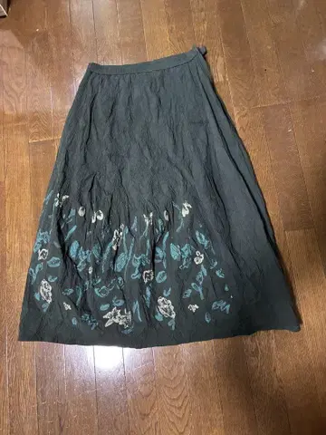 센소유니코 지우 롱 자수 스커트