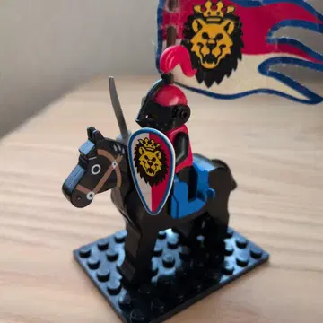 LEGO 로얄 나이트 기사 미니 피규어와 말 세트