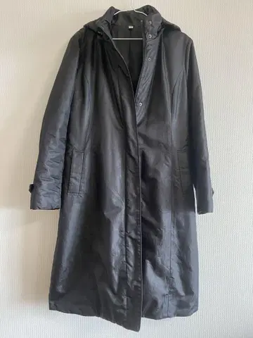 유니클로 블랙 후드 부착 롱 코트